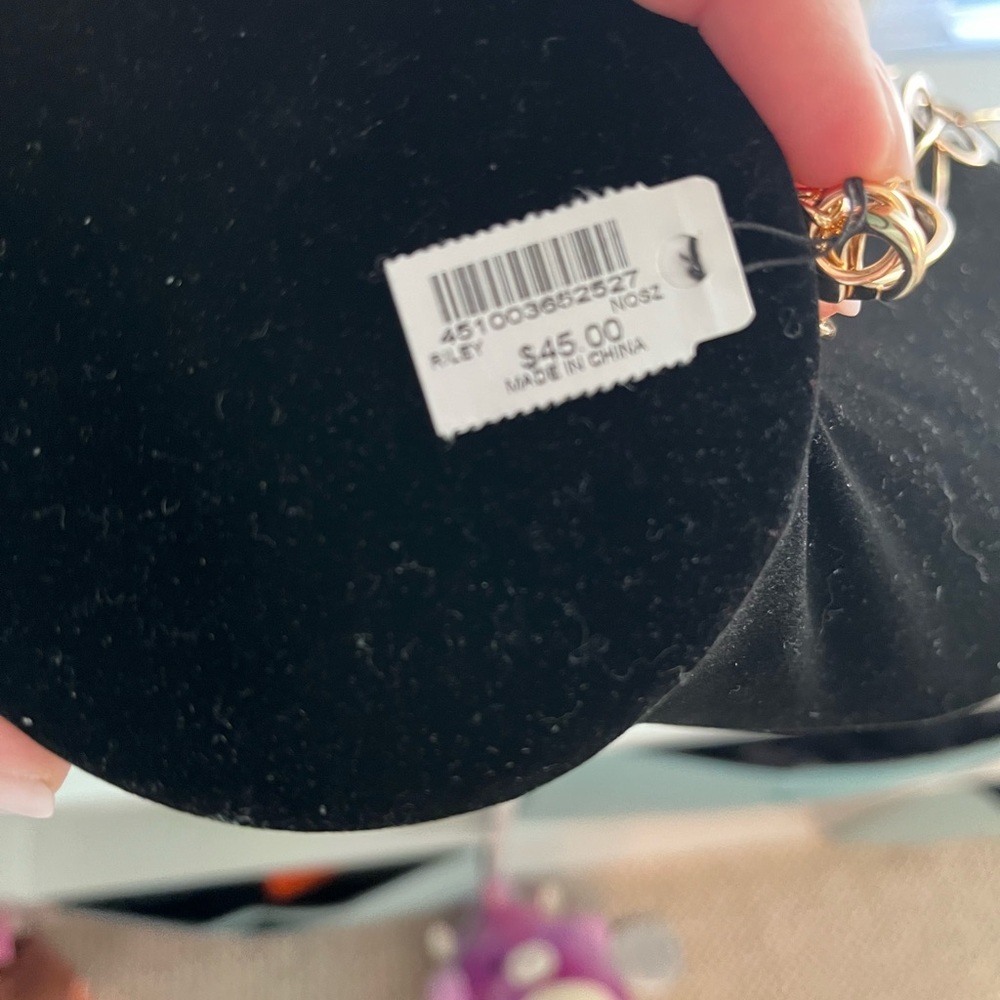 🌸Chico’s Goldtone Riley Necklace - Picture 4 of 4